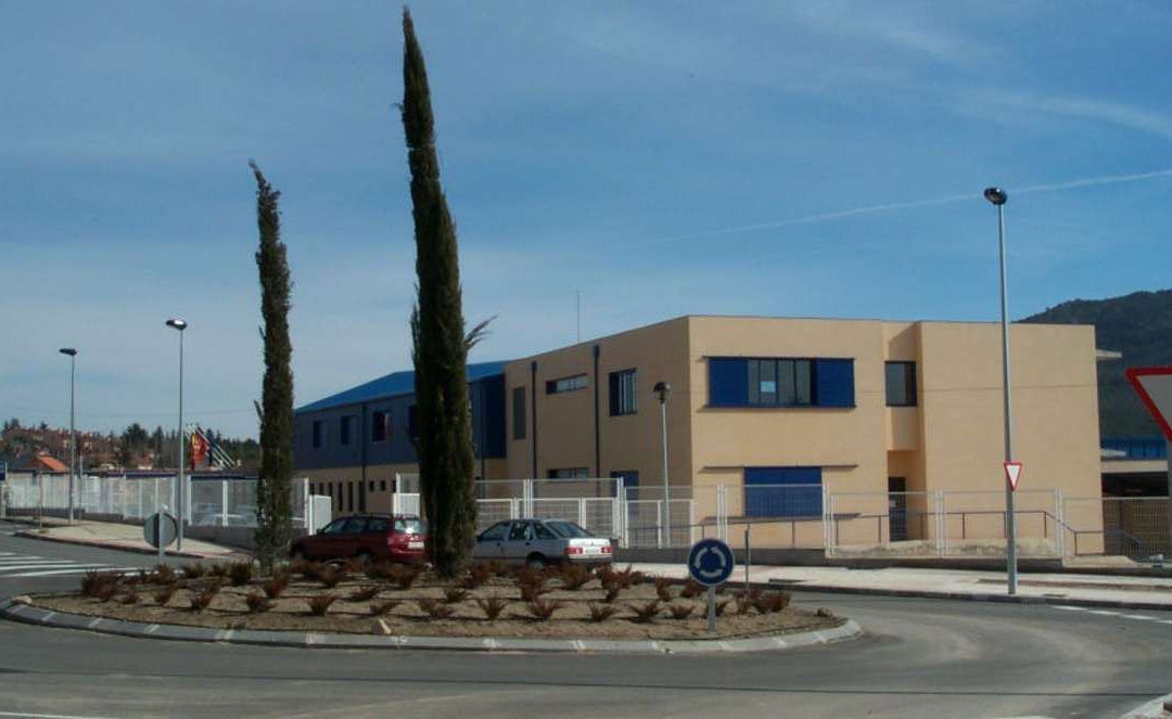 Exterior del CEIP San Miguel Arcángel de Moralzarzal